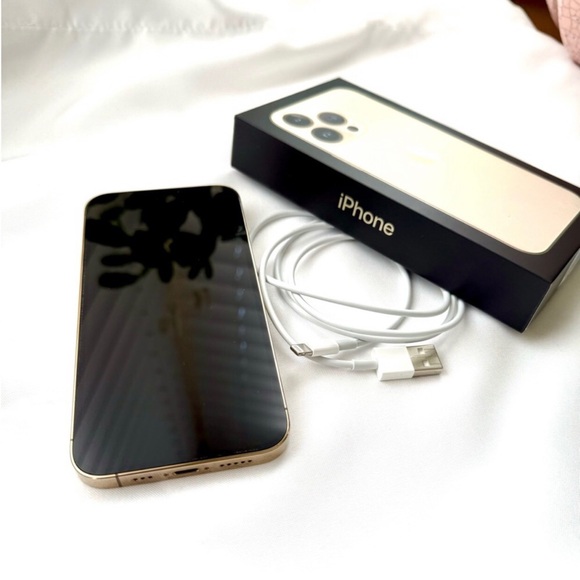 Iphone 13 Pro Gold - Picture 4 of 8